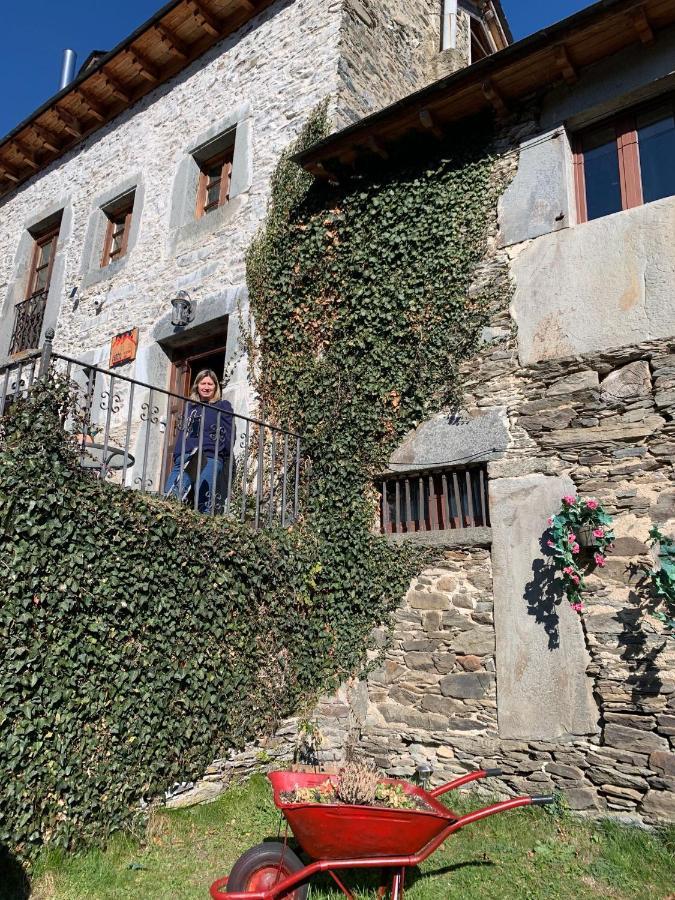 Hotel Rural La Carcel Murias de Paredes Exterior photo