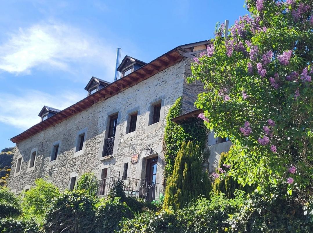 Hotel Rural La Carcel Murias de Paredes Exterior photo