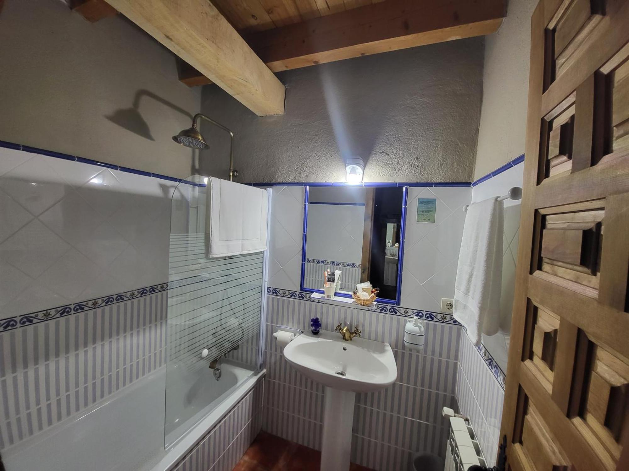 Hotel Rural La Carcel Murias de Paredes Room photo
