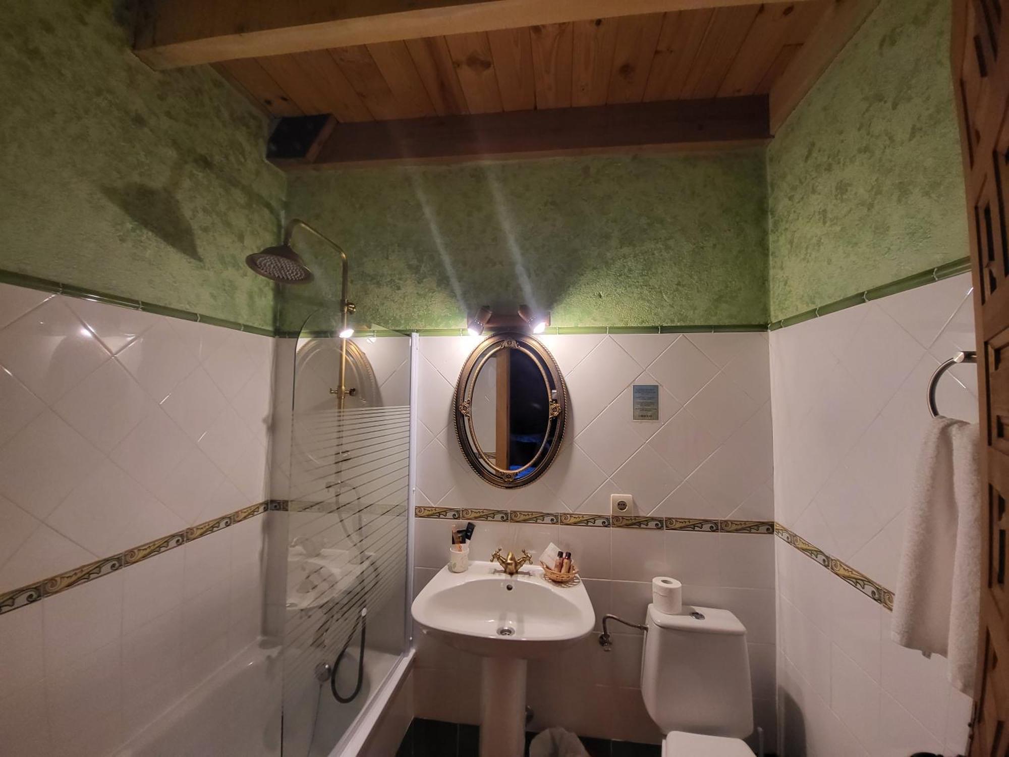 Hotel Rural La Carcel Murias de Paredes Room photo